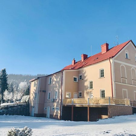Pension Žacléřský Medvěd Esterno foto