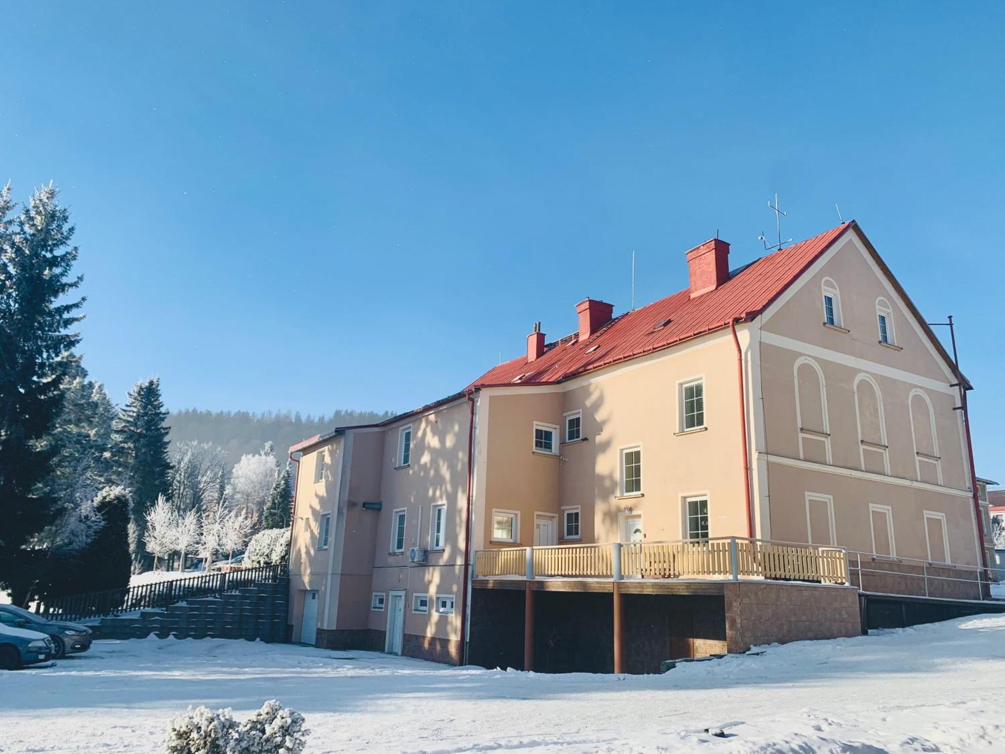 Pension Žacléřský Medvěd Esterno foto